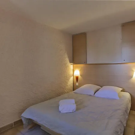 酒店 Belambra Clubs Borgo - Pineto 博尔戈